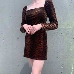 NWT Le Lis Tiger Print Long Sleeve Mini Dress Sz S